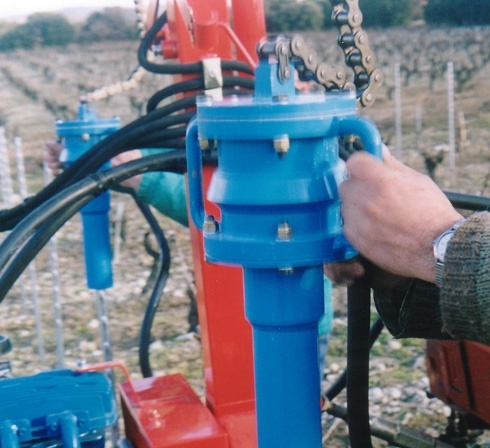 drive in hammer for vineyards by ACF France